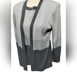 2166) Vintage Megan Lee 2 in 1 Grey Sweater with Chain Belt Size 10